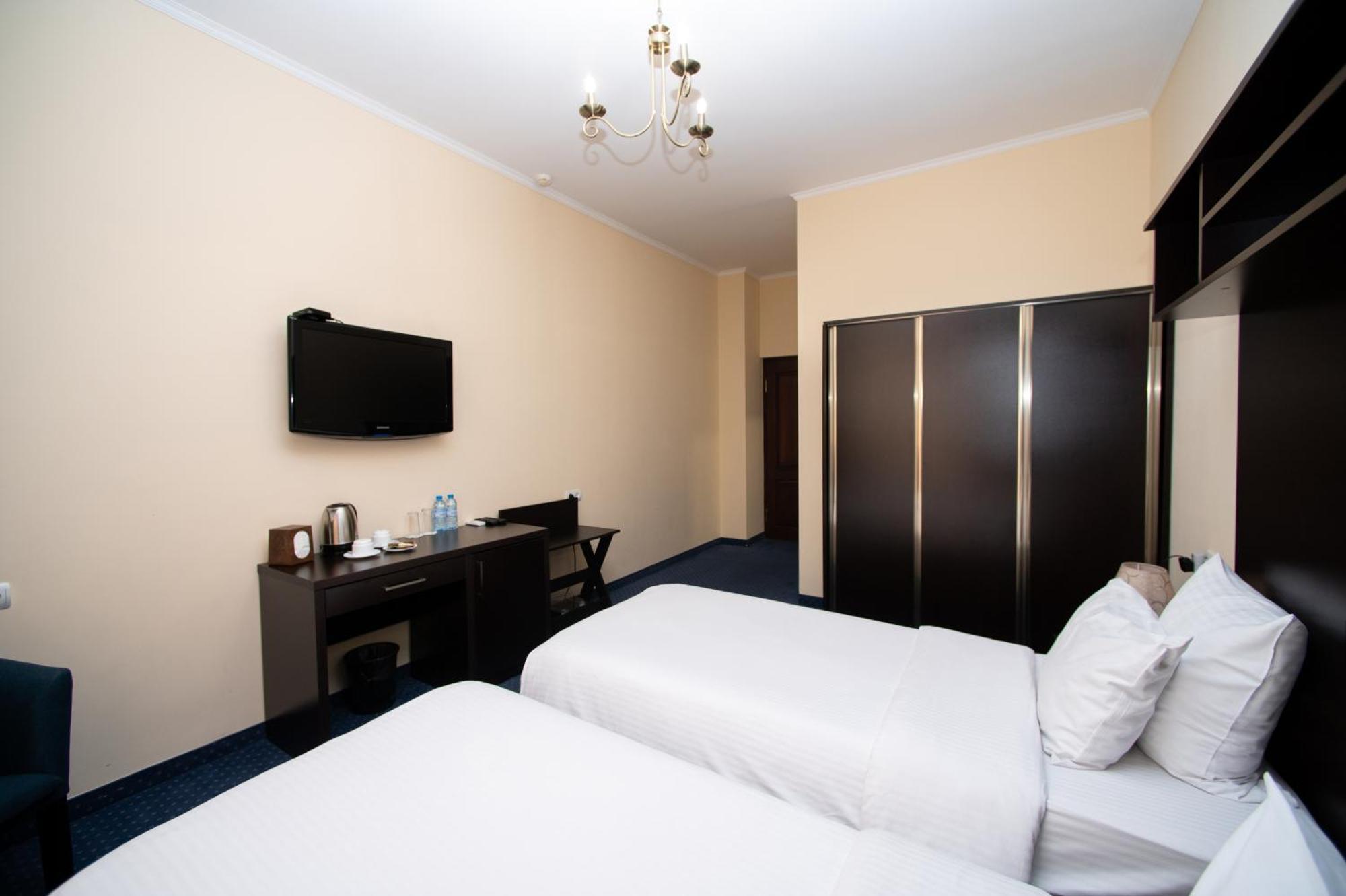 14 Floor Hotel Ereván Habitación foto